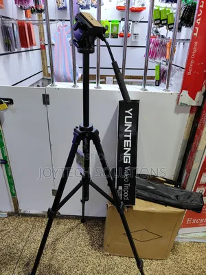 Tripod Camera VCT 880.