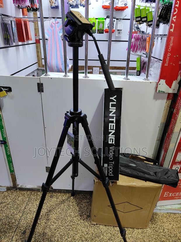Tripod Camera VCT 880. - main view