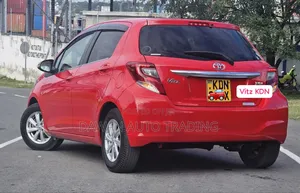 Toyota Vitz 1.3 FWD 5dr 2017 Red