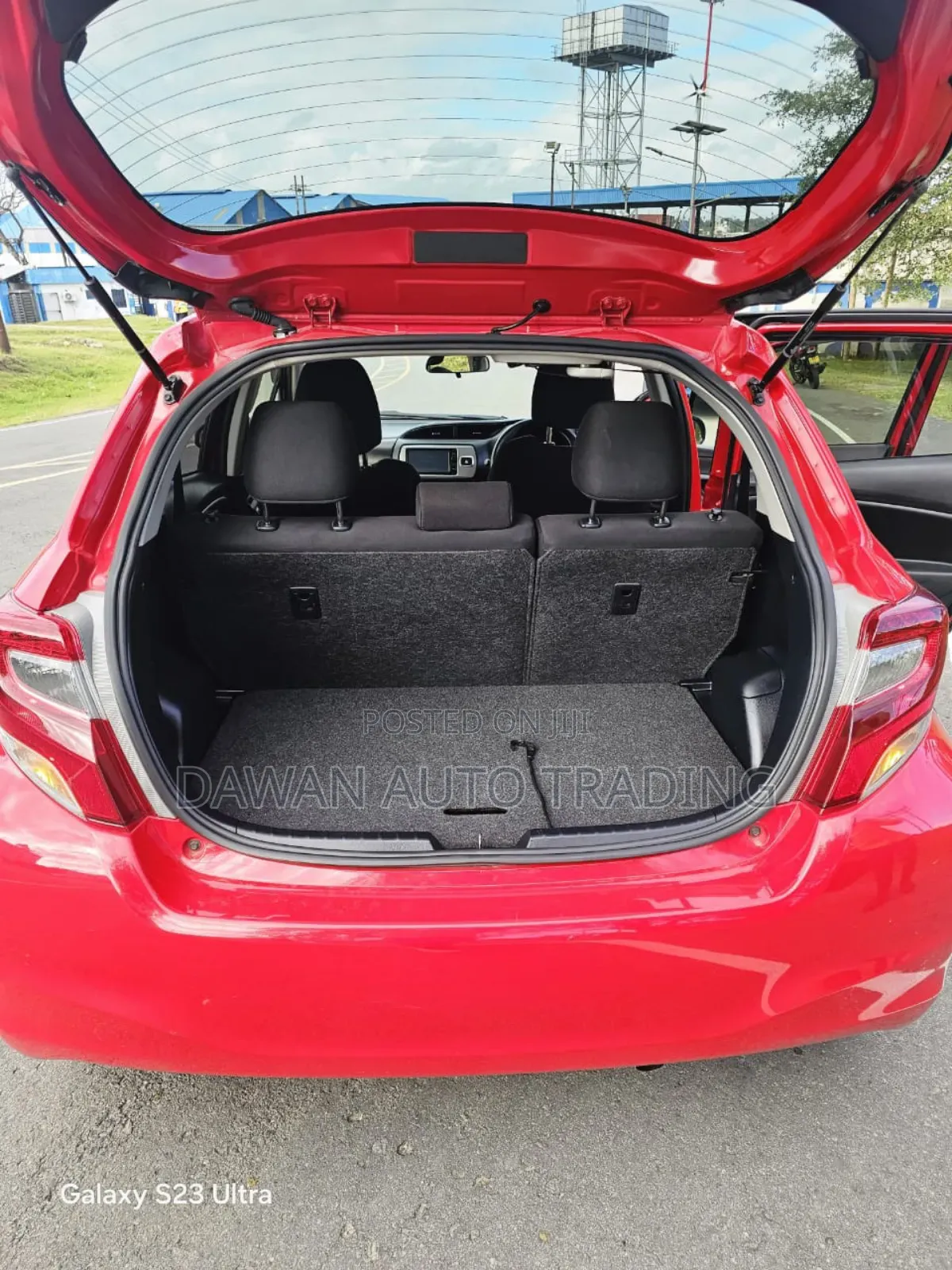 Toyota Vitz 1.3 FWD 5dr 2017 Red