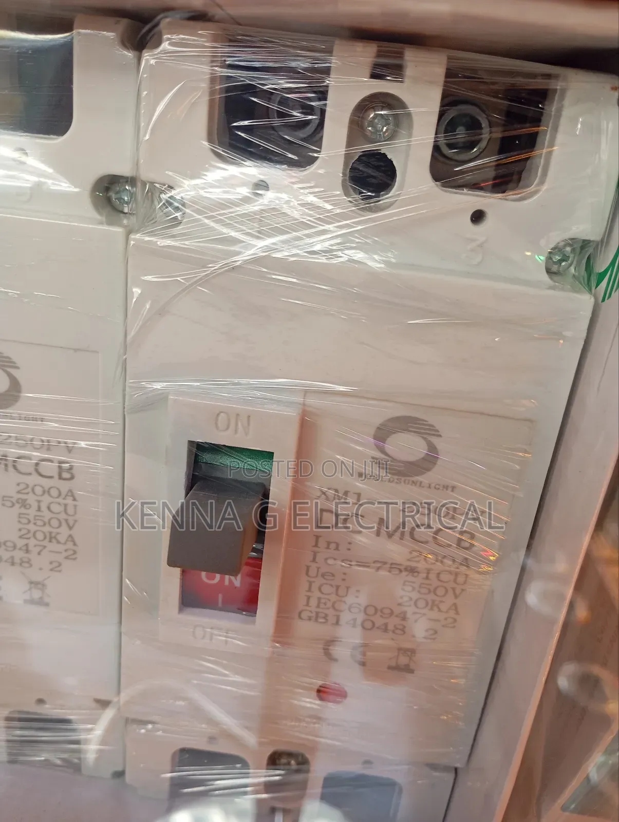 2P 550V 200A DC McCb