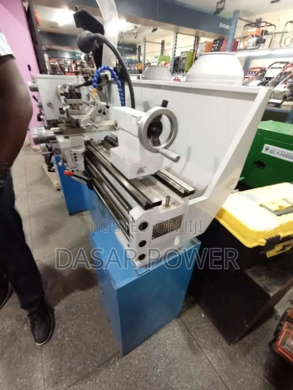 Ml 330 Metal Lathe Machine.