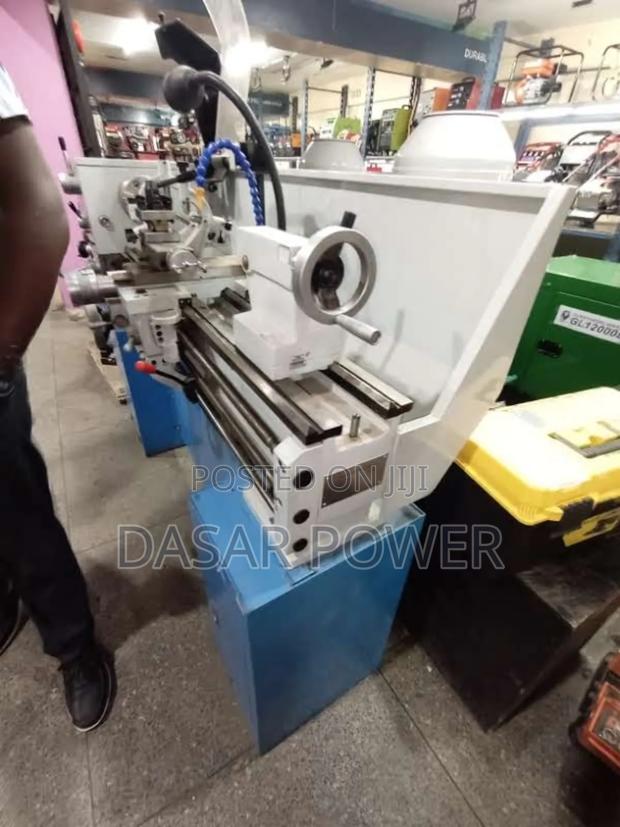 Ml 330 Metal Lathe Machine. - thumbnail 3