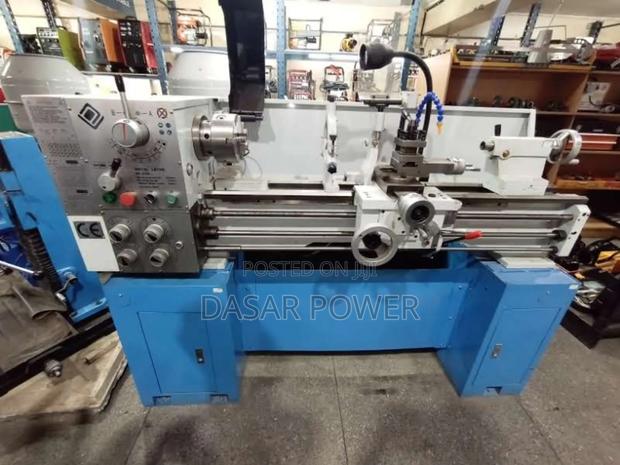 Ml 330 Metal Lathe Machine. - thumbnail 6