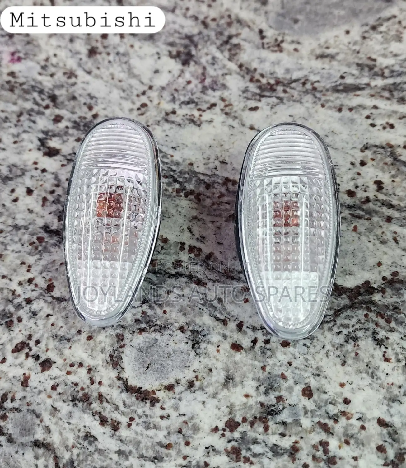 Mitsubishi L200 Side Lamps