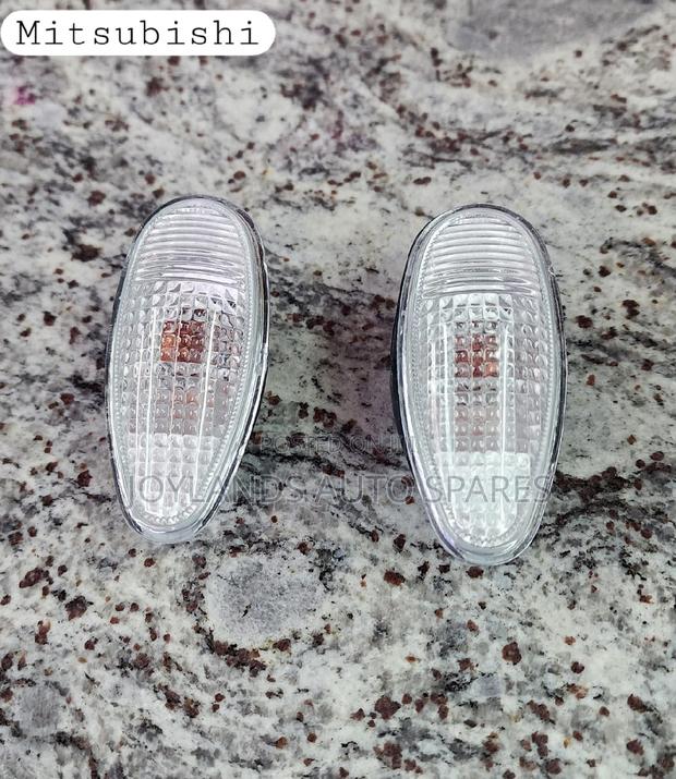 Mitsubishi L200 Side Lamps - main view