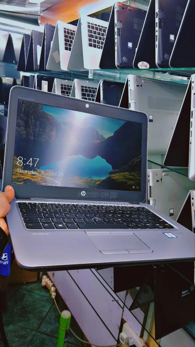 Laptop HP EliteBook 820 G3 8GB Intel Core I3 SSD 256GB - thumbnail 2