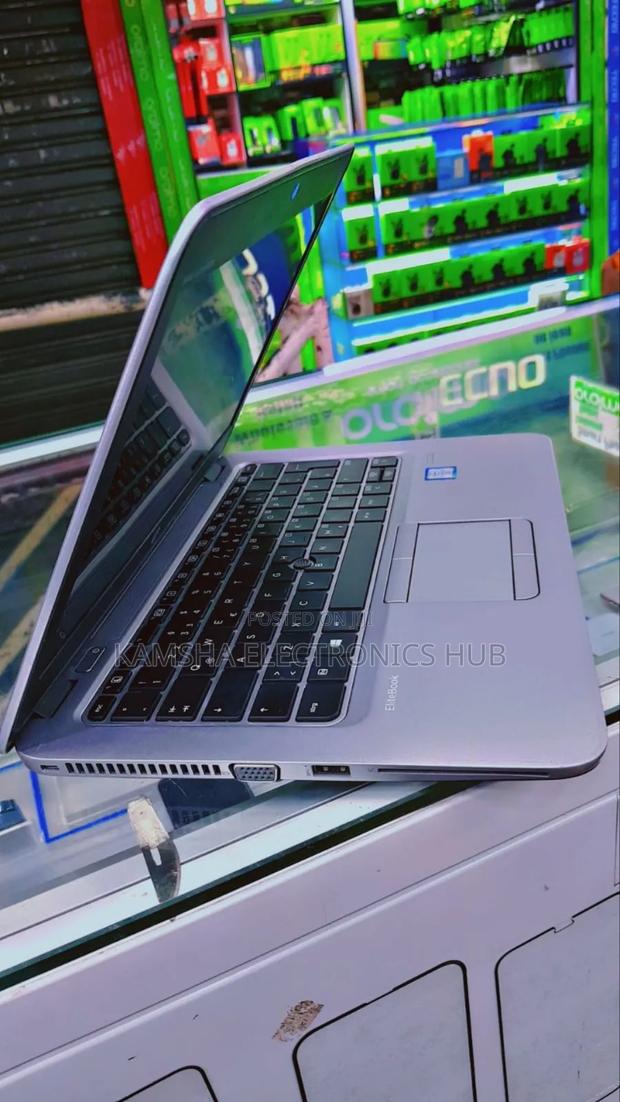 Laptop HP EliteBook 820 G3 8GB Intel Core I3 SSD 256GB - thumbnail 3