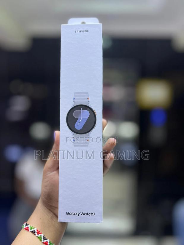 Silver Galaxy Watch 7 44mm Bluetooth AI Smartwatch - main view