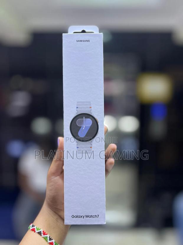 Silver Galaxy Watch 7 44mm Bluetooth AI Smartwatch - thumbnail 3