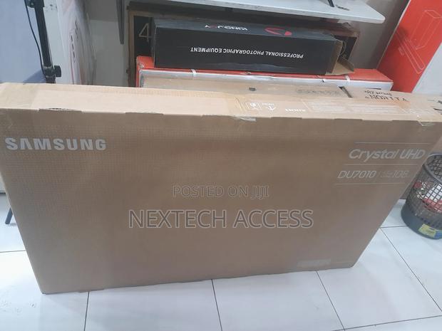Samsung DU7010 43inch Crystal UHD Smart Tv - thumbnail 2