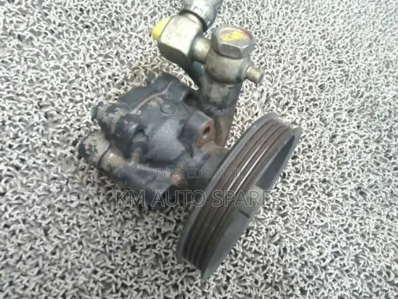 Nissan GA15 Power Steering Pump for Wingroad, FB14, FB15.