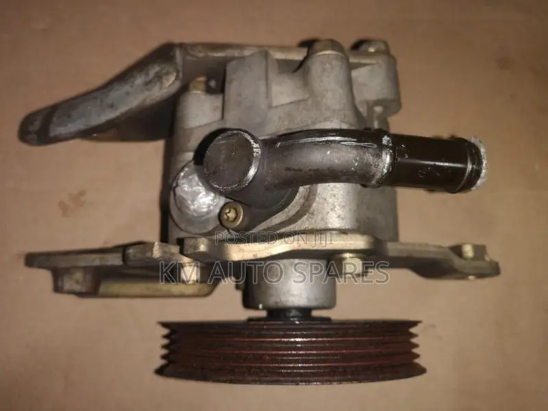 Nissan Sr20 Power Steering Pump for Xtrail, Serena, Bluebird