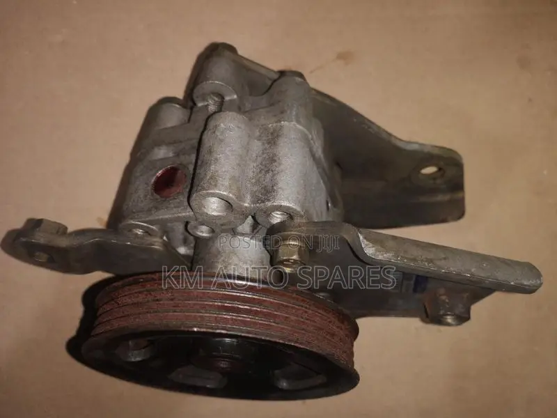 Nissan Sr20 Power Steering Pump for Xtrail, Serena, Bluebird