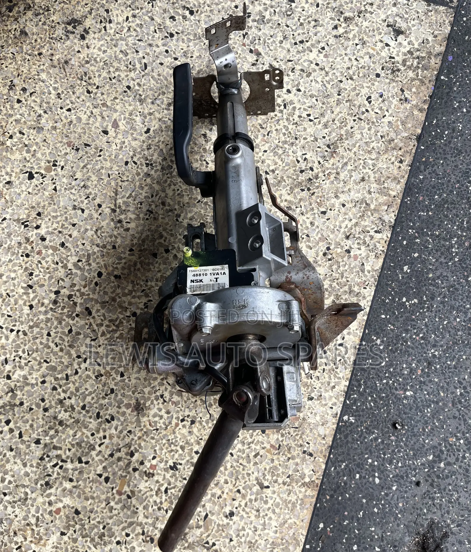 Nissan Xtrail NT31 Serena Steering Column