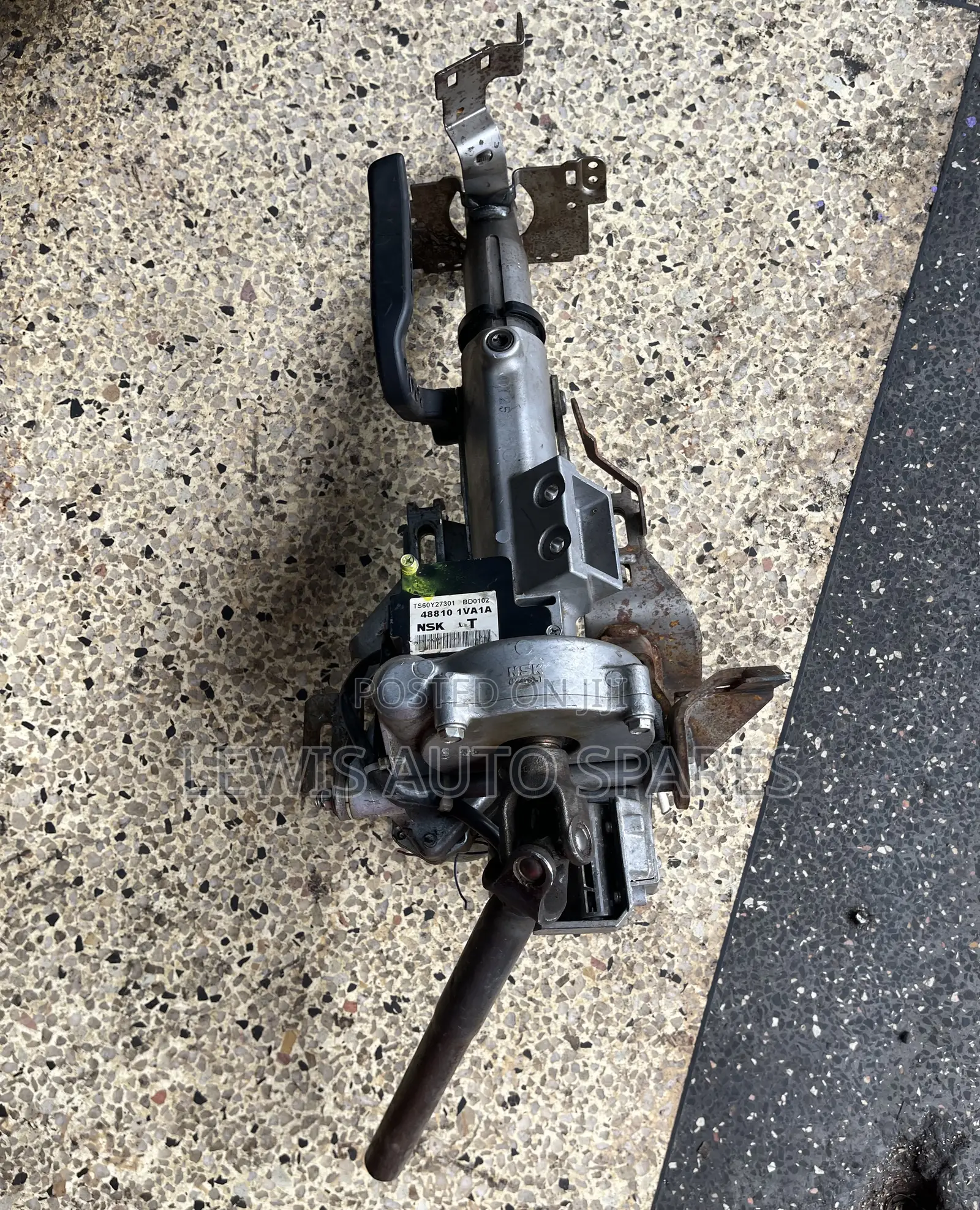 Nissan Xtrail NT31 Serena Steering Column