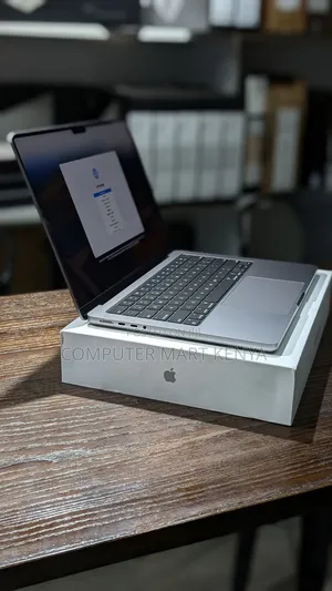 New Laptop Apple MacBook Pro 16GB Apple M3 SSD 1T