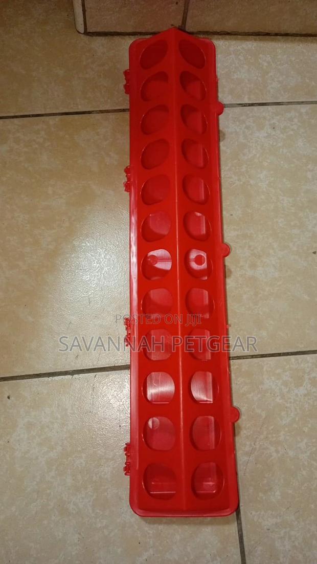 28 Holes Chick Feeder Heavy Duty Feeding Trough