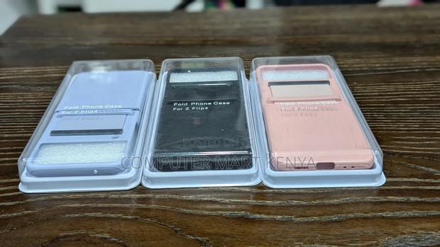 Samsung Flip 4 Phone Cover - thumbnail 2