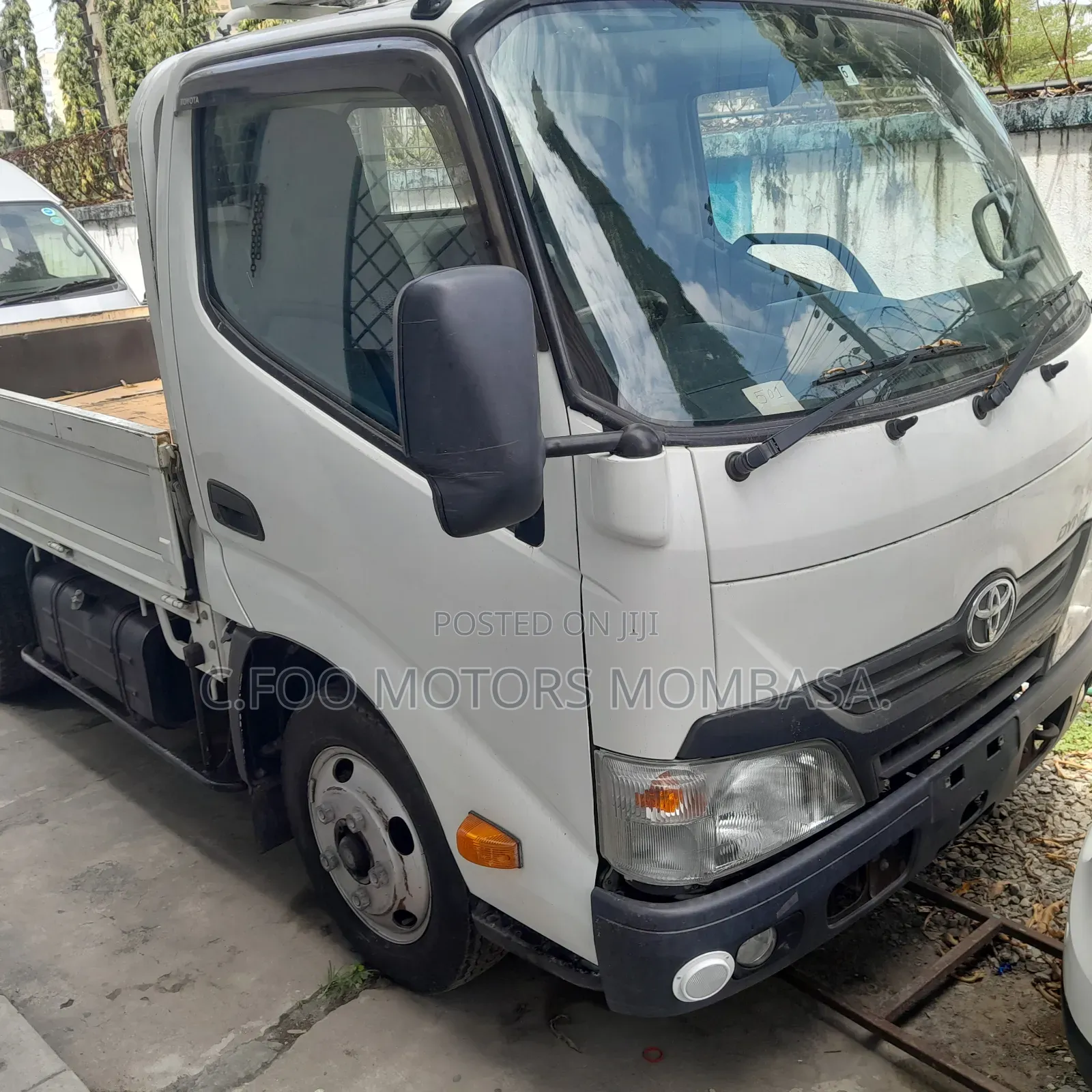 Toyota Dyna Manual Deasel 2017model.