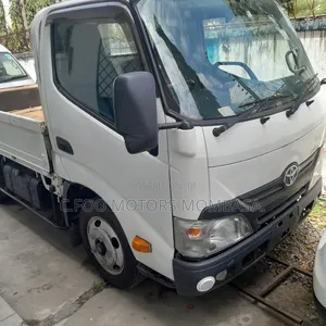 Toyota Dyna Manual Deasel 2017model.