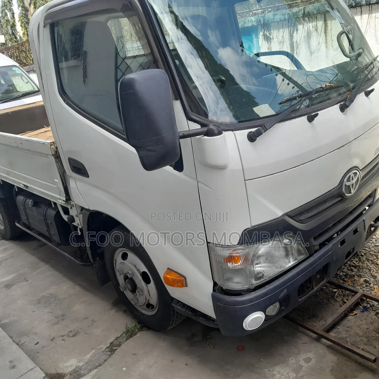 Toyota Dyna Manual Deasel 2017model.