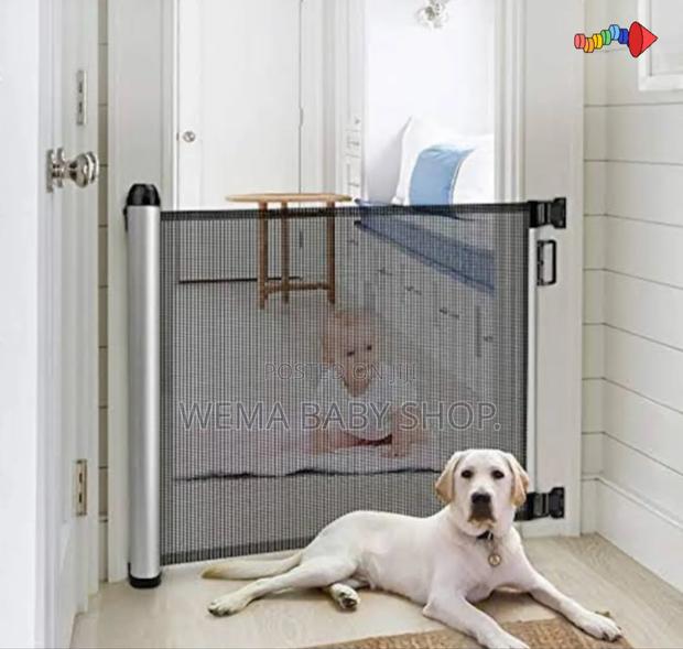 Reinforced Retractable Baby Safety Gate - thumbnail 2