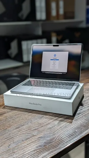 New Laptop Apple MacBook Pro 16GB Apple M3 SSD 1T