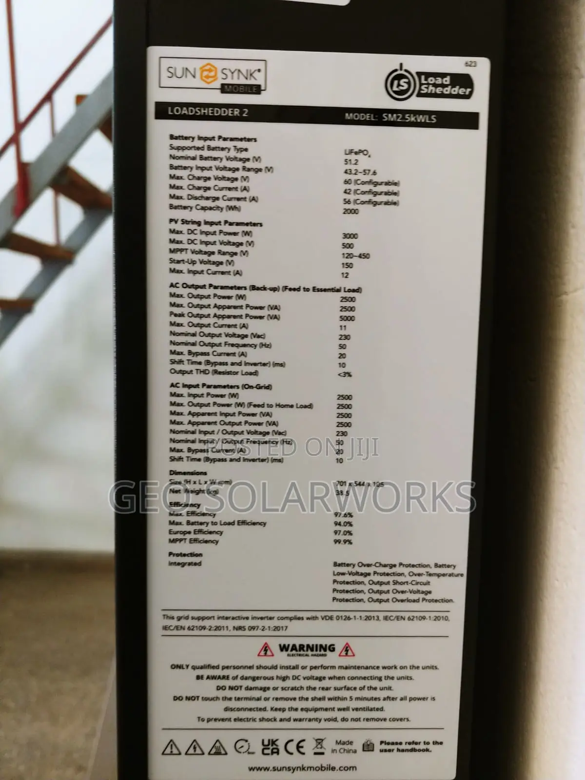 All-in-One 2.5kw Hybrid Inverter With 2kwh Lithium Battery