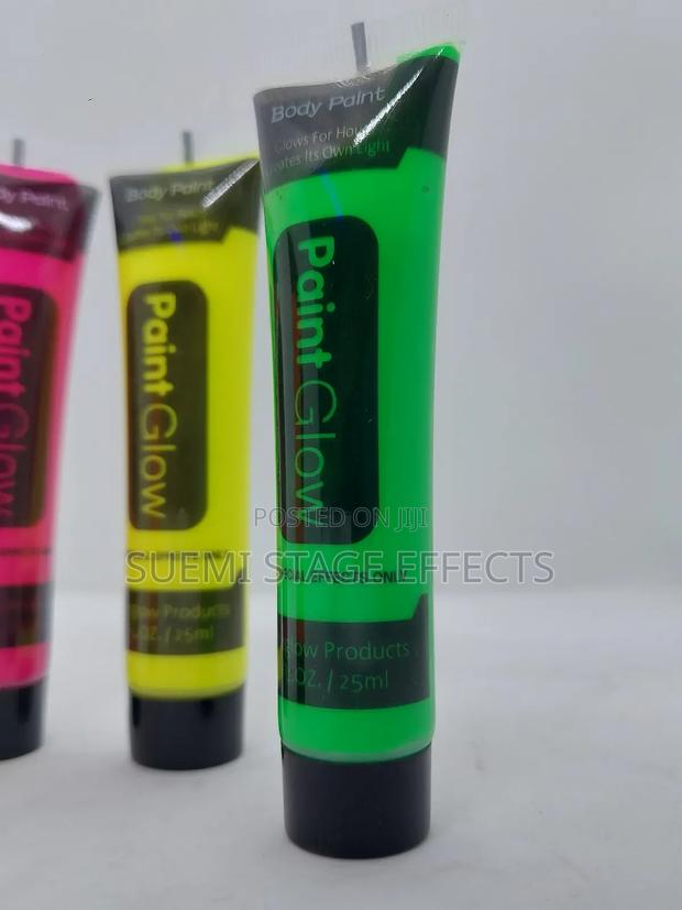 Green Glow in the Dark Face Body Paint - thumbnail 3