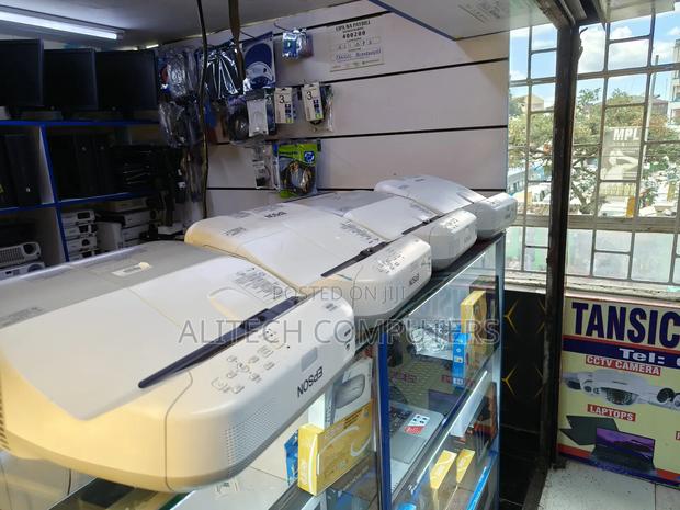 Epson Brightlink 585wi Short Throw Projector - main view