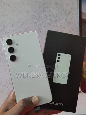 New Samsung Galaxy S24 256 GB Silver - thumbnail 2
