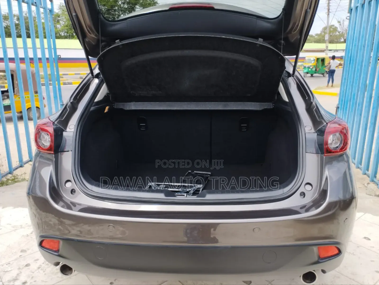 Mazda Axela 2017 Gray