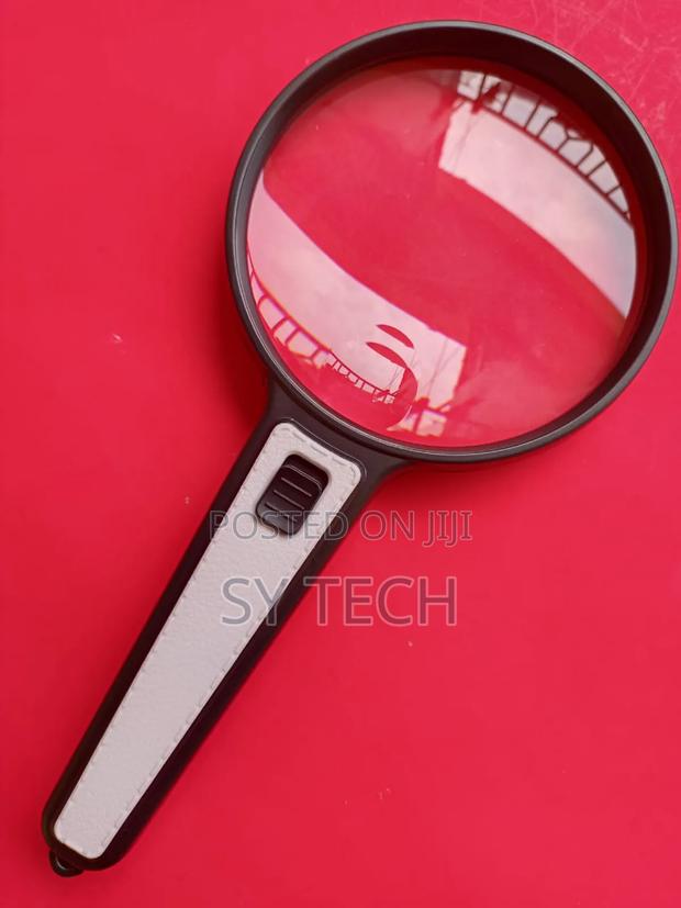 Illuminated 110MM Magnifying Glass - main view