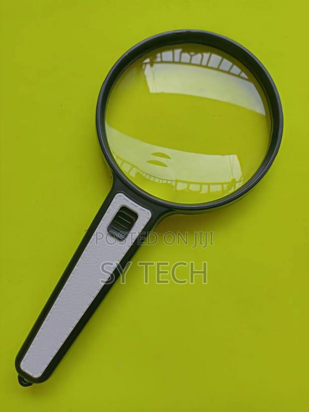 Topic:Illuminateed Wide Magnifying Glass - thumbnail 5