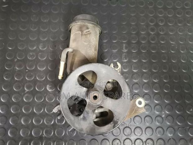 Toyota 1sz Power Steering Pump for Vitz.