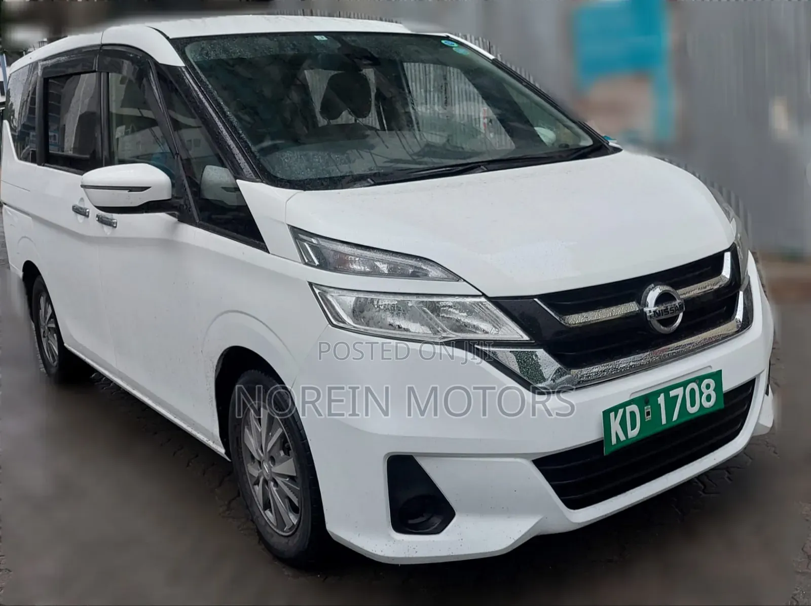 Nissan Serena 2017 White