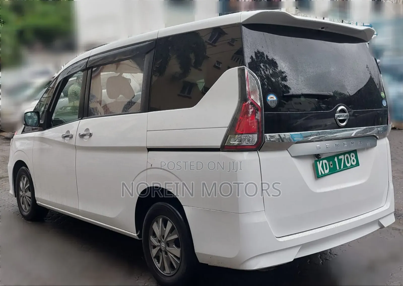 Nissan Serena 2017 White