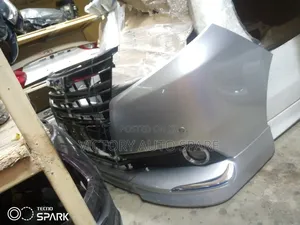 Noah Front Bumper 2018/2019 Zr80