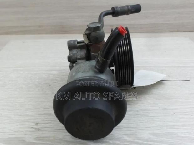 Toyota 2tr Power Steering Pump for Prado, Hilux, Hiace.