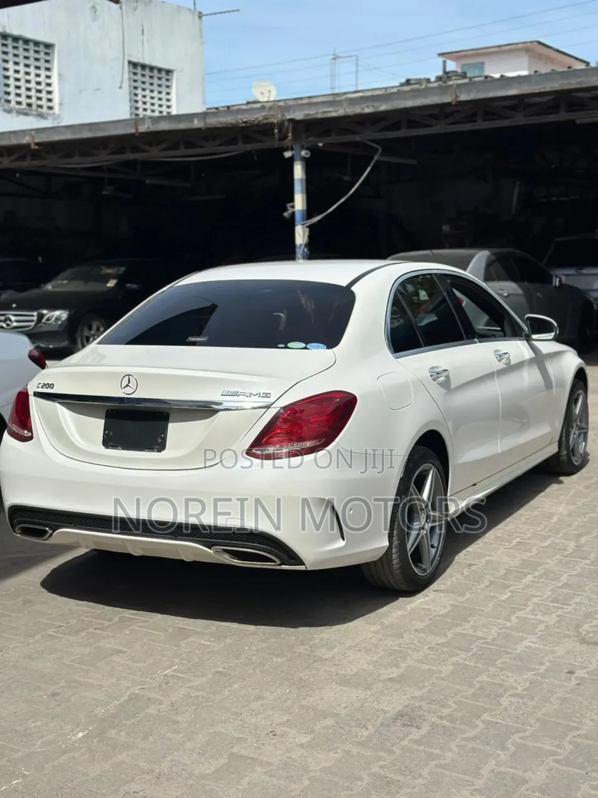 Mercedes-Benz C200 2017 Off white