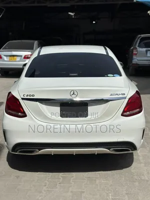Mercedes-Benz C200 2017 Off white