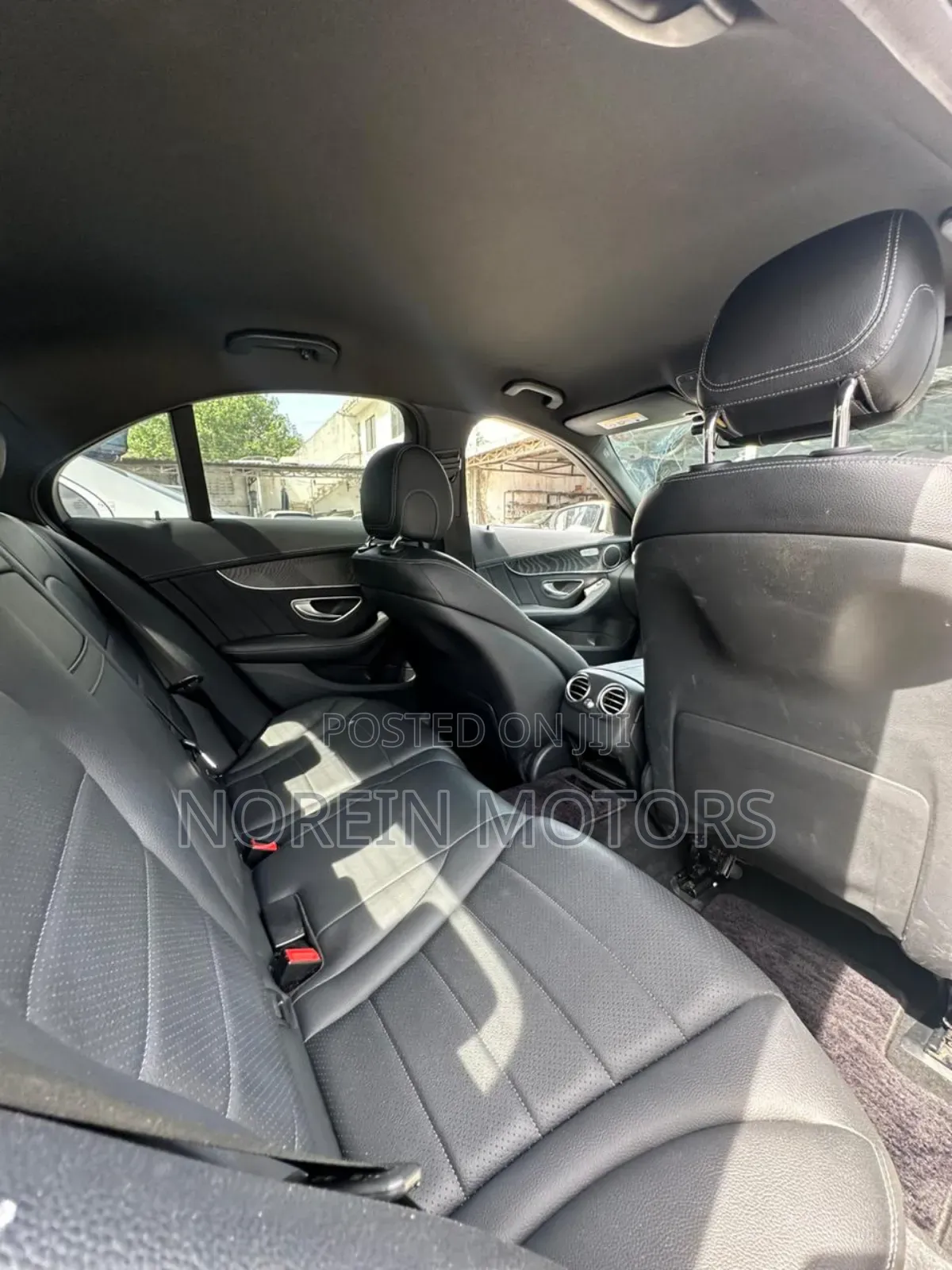 Mercedes-Benz C200 2017 Off white