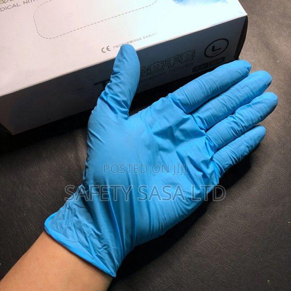 Disposable Nitrile Gloves (Medical Grade, Non-sterile)