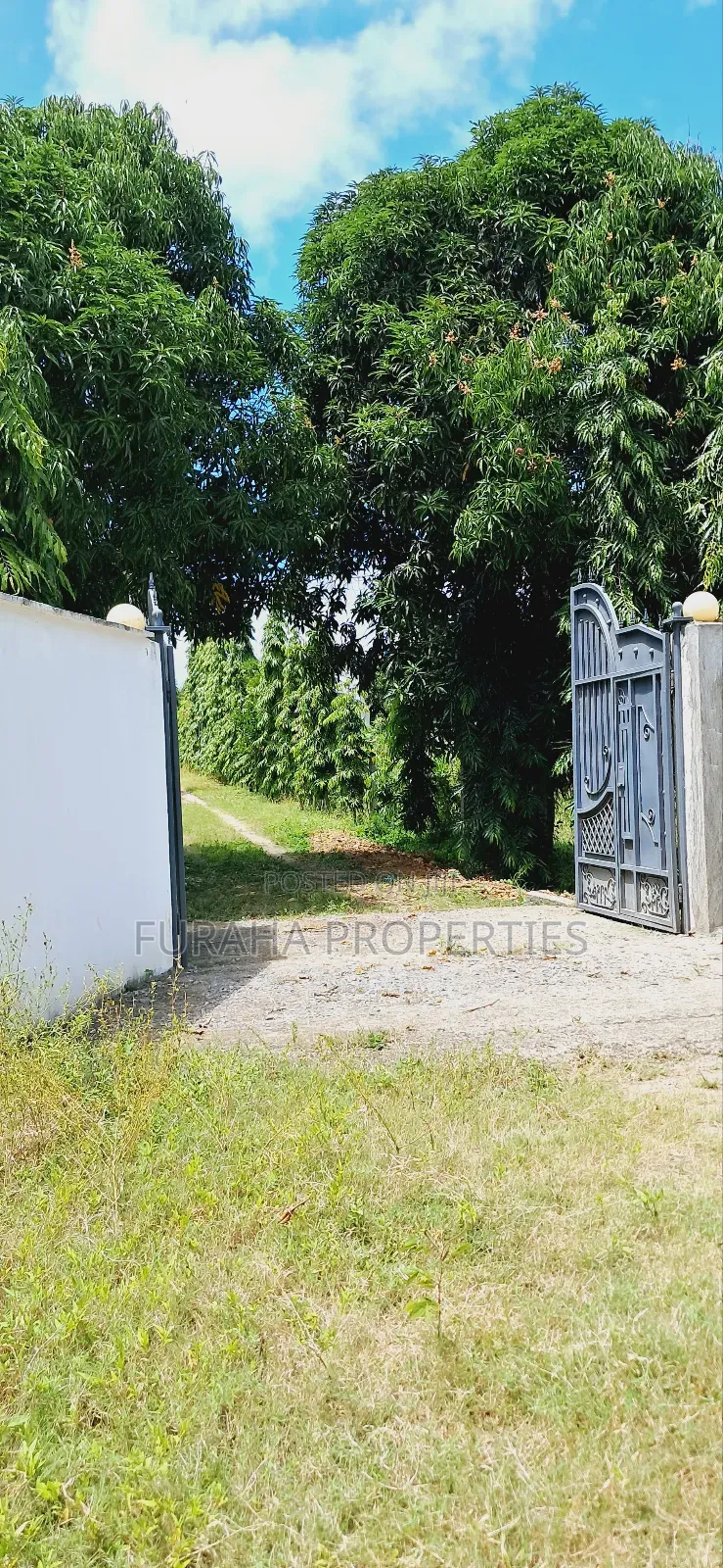 For Sale Quater Acre Plot Mtwapa.