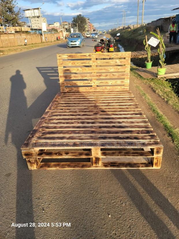 Rustic Pallet Bed - 5 by 6 Pallet Bed