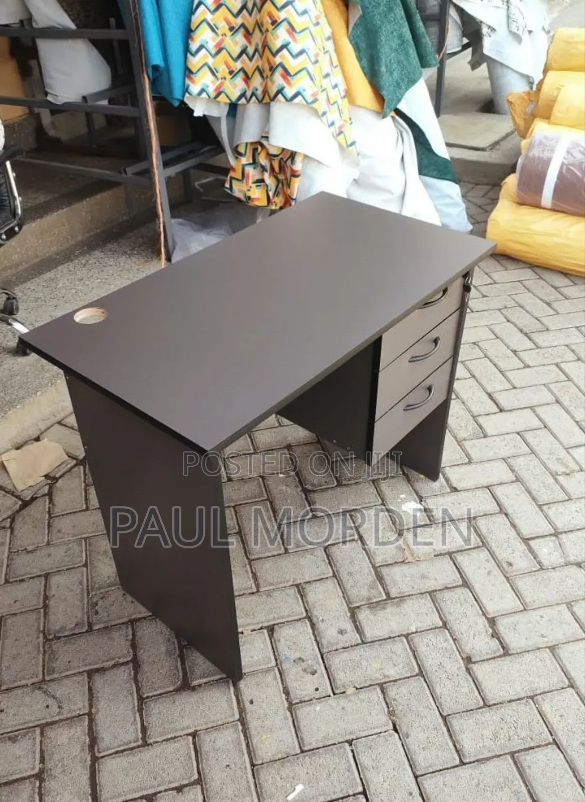 Lockable Drawers Office Desk