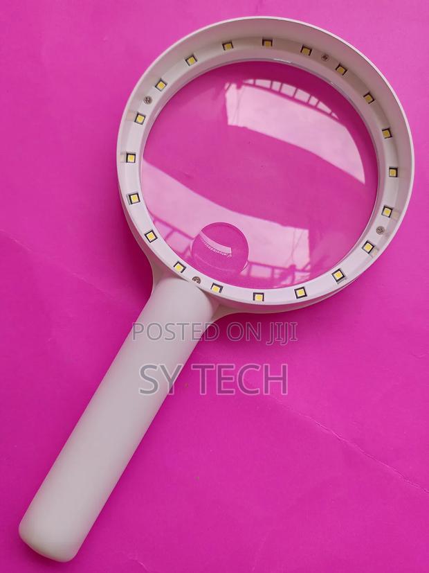 Rechargeable 110mm Handheld Magnifier Withsensitive Switch - thumbnail 3