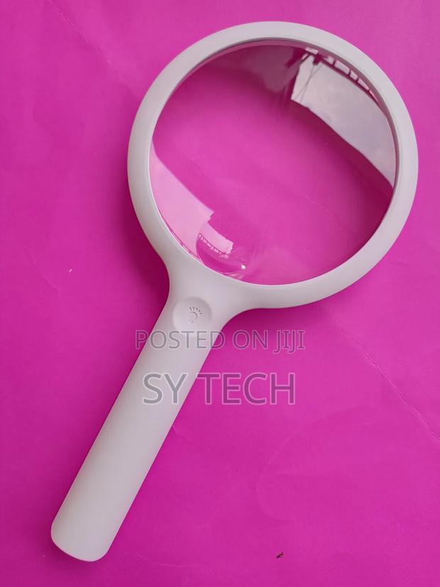 Rechargeable 110mm Handheld Magnifier Withsensitive Switch - thumbnail 6