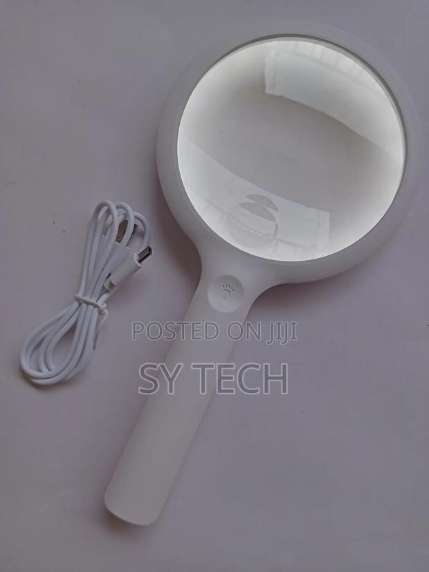 USB Rechargeable 110mm Hand Held Magnifier - thumbnail 2